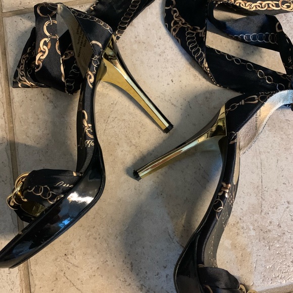 Guess by Marciano Lace up Shoes - Picture 4 of 7